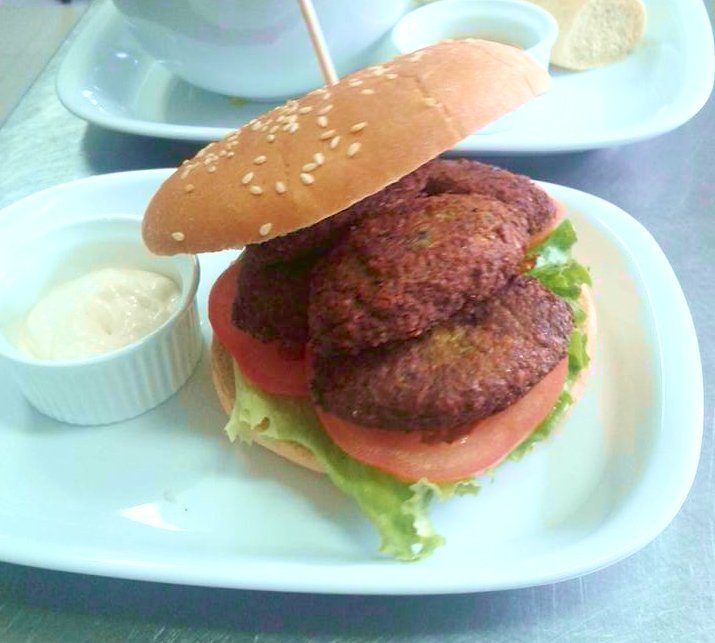 TOMIK Homemade Falafel Burger (with fresh lettuce, tomato & onion)